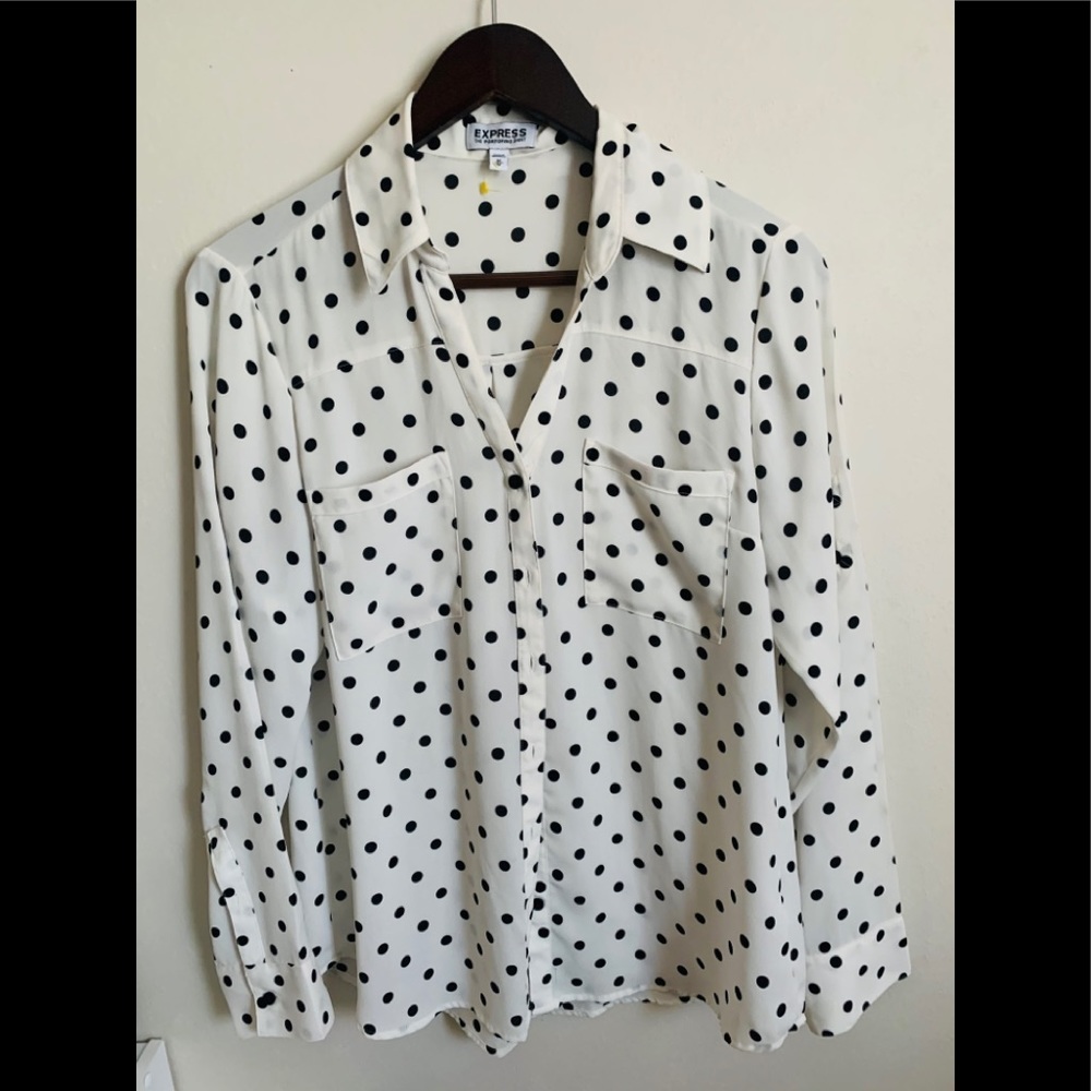 🚨SOLD🚨Express Long sleeve white and black